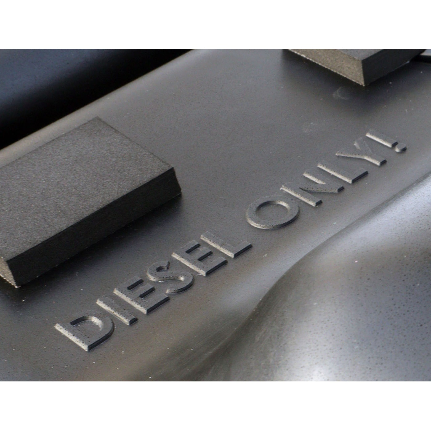 New Plastic HDPE fuel tank – Jeep Commander 2005-2010 3-0 CRD Diesel--